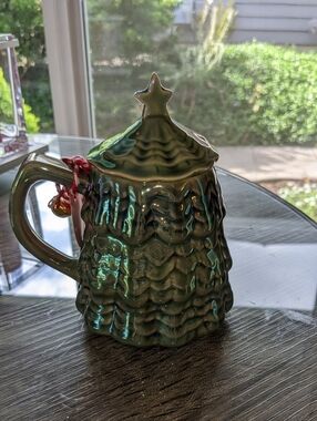 Anthropologie Merry Lustre Tree Lidded Mug Holly Green Holiday Christmas New